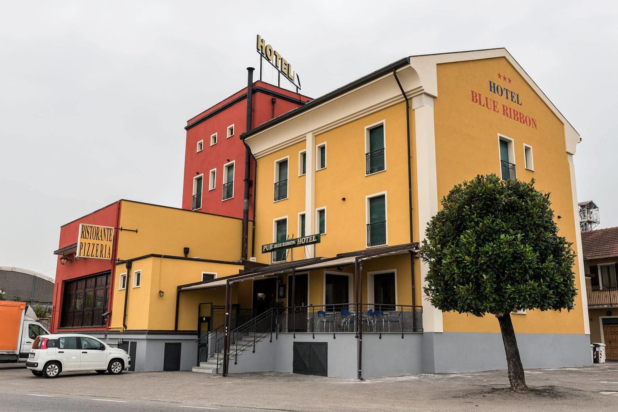 Hotel Blue Ribbon Vercelli Exterior foto